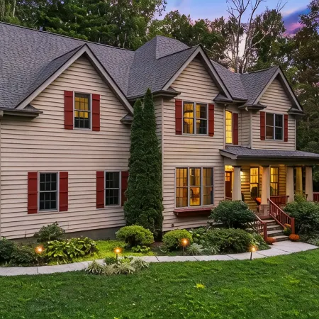 AVL Estate: 5K sq ft, Golf Sim, Speakeasy, Hot Tub, Sauna, Sleeps 20 + 2 pets