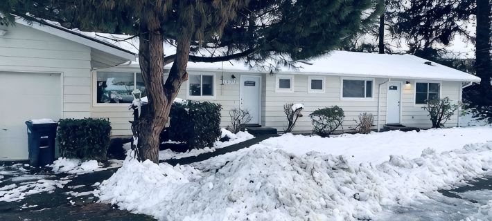 Modern & Remodeled 3bd/2ba duplex unit in Bothell - walk to UW Bothell, Downtown ボセルのホテル