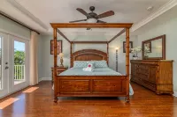 "CHATEAU du SOLEIL" SINGLE Family Home 1-1/2 Blocks to Beach - 3 tähden