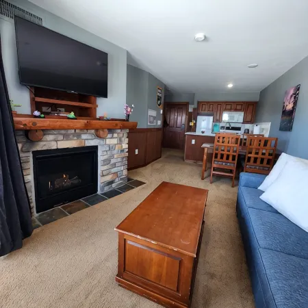 Highland Hideaway - Slope Side - Mountain Views