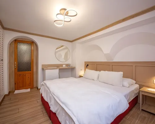 Bed and Breakfast Kotoni Hotels in Gjirokaster