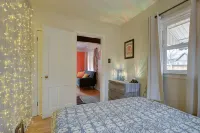 Pet-Friendly Downtown Escape: Fully Fenced Yard, Fire Pit, BBQ & Nintendo Switch - 民宿