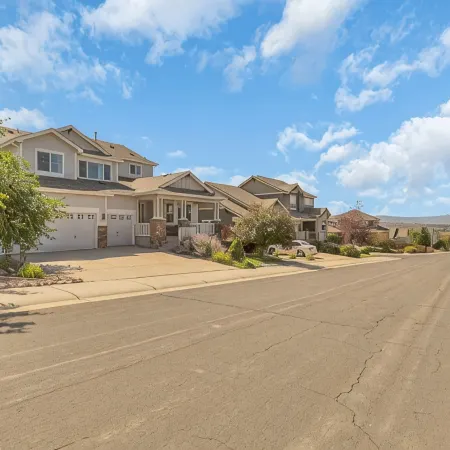Centrally Located 5BD - Games, BBQ & Firepit Patio