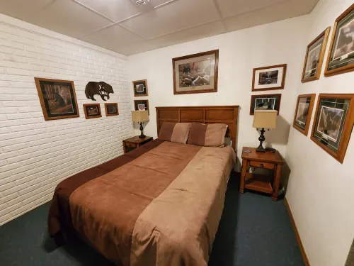 Hog Heaven- Lakefront- Lower Level of Private Home - Wifi