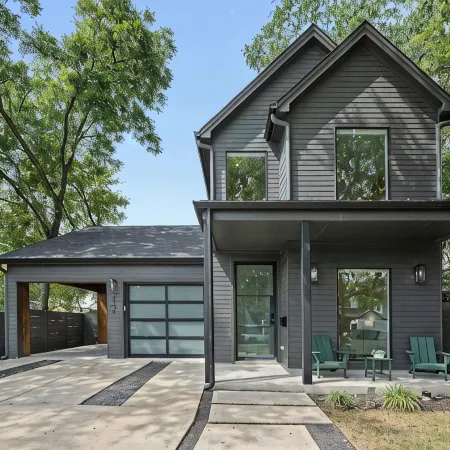 Luxury Escape in Austin’s Iconic Bouldin Creek Perfect Location + Private Pool!