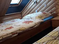 Sunny holiday home with a cozy sleeping loft, idyllically located in the garden. 바르트 호텔