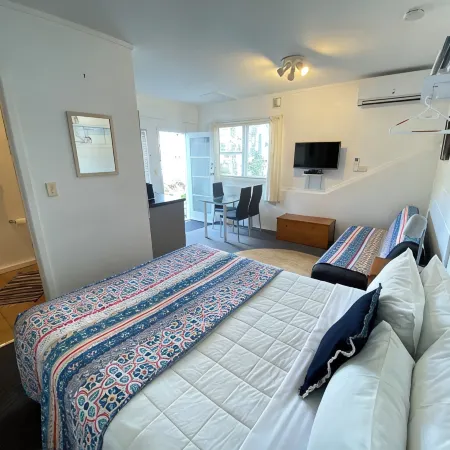 Studio in central Paihia - walk everywhere