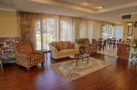 Relax Inn Perry National Fairgrounds Area I-75