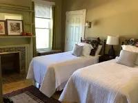Plan for Summer Fun and Fall Color Viewing.  Plenty of Room for the Family. - 무료 와이파이