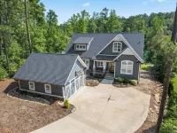 Lake Keowee Luxury. Quiet Cove. Putting Green. Near Clemson. Sleeps 18 - Boutique
