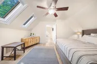 Cozy Home 1 Mile to Downtown CDA & Lake – King Beds and an EV Charger! - 4-Star