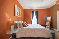 1880 Victorian In Heart Of Downtown...charming And Cozy - Apartments