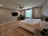 Luxury Hillside House with a Picturesque Mountain View - Wifi
