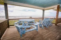 Fun on Sargent Beach in this Fabulous Vacation Home! - 4-Star