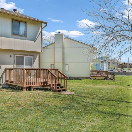 Spacious townhome - 2-bedrooms with King Beds in quite cul-de-sac - sleeps 6