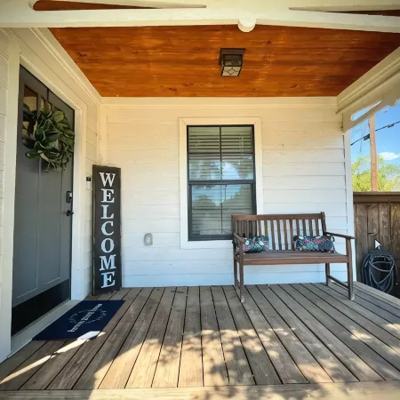 LadyFace Cottage: close to Magnolia & Baylor!
