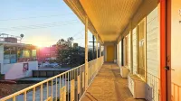 Mid-Century Themed Hotel Room in Fayetteville, AR - The Clementine on College #3 - 4-Star
