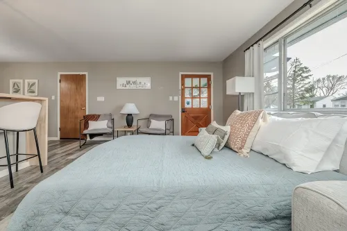 NEW! Cozy Ranch/ Sleeps 8/ 5 Mins to Grand Pk/ Just Mins to Downtown Westfield! - Wi-Fi