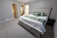 Quiet large home in South Anchorage to launch your Alaska Adventure! - balcon