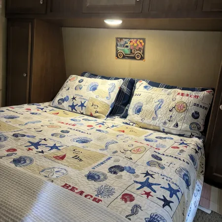 The Hideout - Charming RV in Town, Minutes Away from Tarleton University