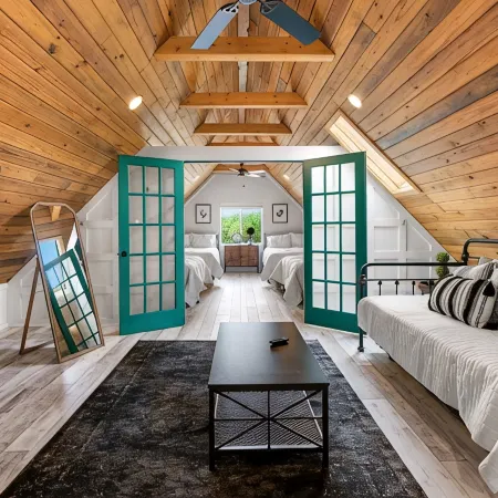 Elegant Birdhouse Cabin with 🔥Heated🔥 Cowboy Pool