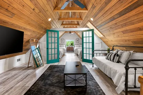 Elegant Birdhouse Cabin with 🔥Heated🔥 Cowboy Pool - Chalets