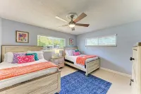 IMG - Coastal Heaven Pool & Games 4BR 6 miles to the beach! - Balkon