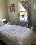 Cozy 3-bedroom Beaverdale Brick - บังกะโล
