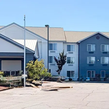 Spark by Hilton Central Point Medford