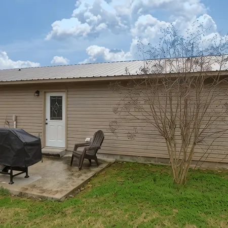 Mid- Lake home, perfect for a group w/ lots of boat and truck parking