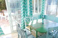 5 Minute Walk to Beach! 4 Br 2 Bath Gorgeous Private Classic California Bungalow - 무료 와이파이