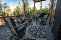 Luxury Mountain Cabin with Hot Tub, Fire Pit, EV Charger, Skiing <.3 Miles Away - Alphydda
