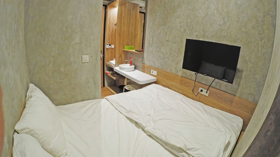 M Cabin Karawaci