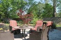 4th Street Garage - Historic Downtown Rogers - Homestays