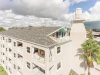 Luxury 2 story condo with 2 bedrooms and 2 balconies in tranquil Melbourne - Boutique