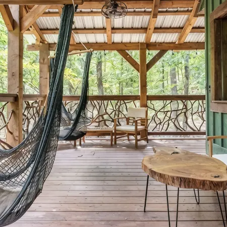 FoResTree House- Peaceful Luxury Treehouse Hot tub