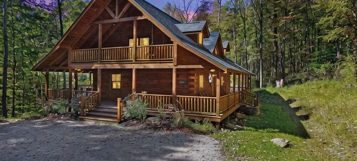 Gorgeous Starry Knight Lodge next to the Hocking Hills State Forest; Sleeps 12 Hotels in Hocking County