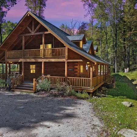 Gorgeous Starry Knight Lodge next to the Hocking Hills State Forest; Sleeps 12