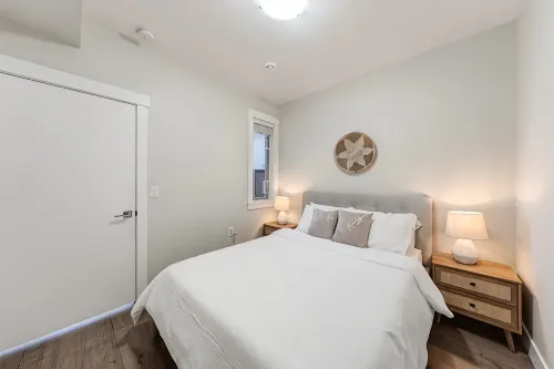 Quiet Private Entry Suite |Free Parking&Near Metro - เปิดใหม่