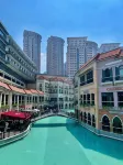 Cozy BGC Venice Grand Canal Staycation - 屋上プール
