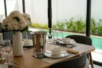 Seaside 3BR Pool Villa 2-Min Walk to Bangtao Beach (Villa Belplaya Phuket, Bangtao Beach) - فلل