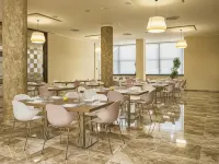 美居萊切總統酒店 - 早餐