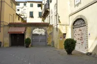 Palazzo Tucci Residenza d'Epoca - navetta aeroportuale