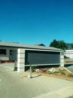The Green Olive Guesthouse - Parking