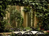بوسيجور رانيلاغ Hotels near الحي السادس عشر - تروكاديرو - باسي