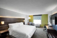 Holiday Inn Express & Suites ALTOONA-DES MOINES by IHG - parking