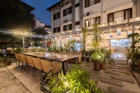 Aawas Boutique Hotel - Central Thamel - bar