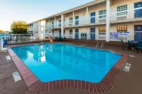 Motel 6 Euless, TX - DFW West