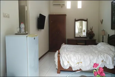 Hotel Safari Các khách sạn ở Sumbersari