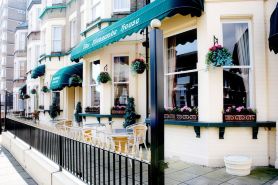 Ilfracombe House Hotel - Near Cliffs Pavilion